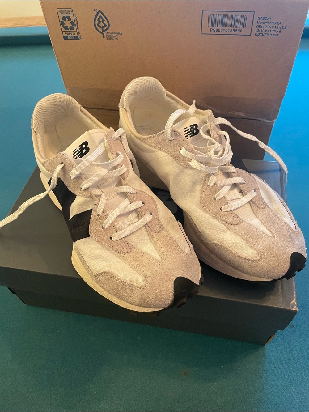 New Balance Women's 327 Black and White Runner Sneakers